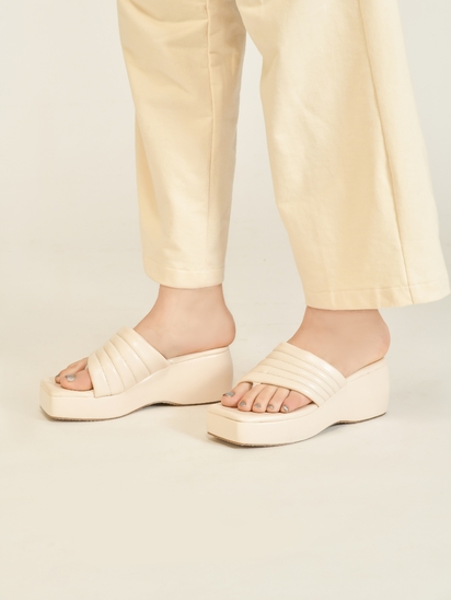 Cupcake  || TWP WEDGE CREAM HEEL