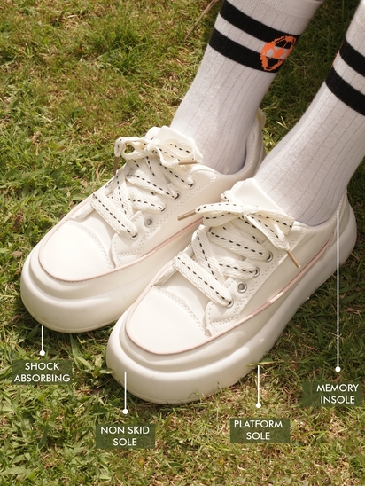 Seoul Sneaks II TWP White Sneakers