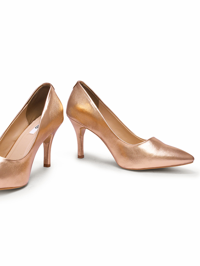 Polished prowess || TWP Gold Pencil heel Stilettos