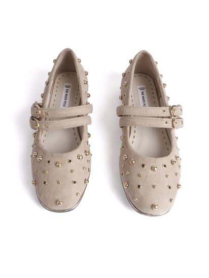 Beige mary jane with golden rivets flat Bellies
