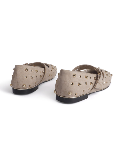 Beige mary jane with golden rivets flat Bellies