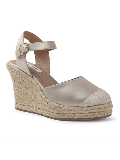 Classic Espadrille Wedge heel in Beige