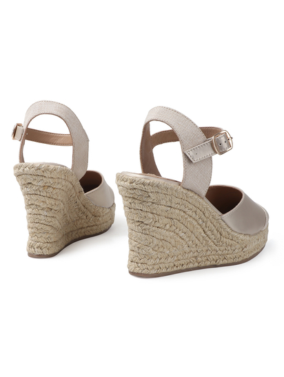 Classic Espadrille Wedge heel in Beige