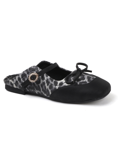 Two-Tone Mary Jane mules in Black Grey