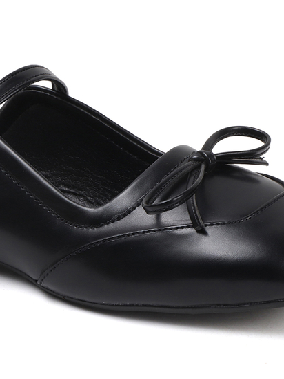 Mary Jane mules in Black