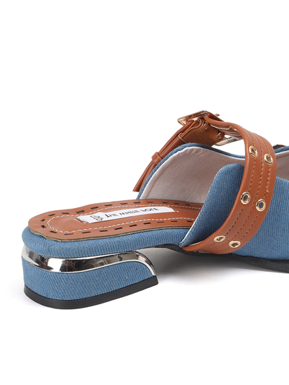 Pointed-toe denim mule shoe