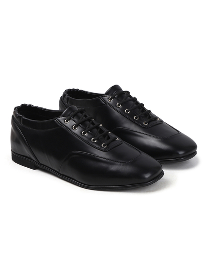 Timeless Lace-Up Ballerinas shoes in Black