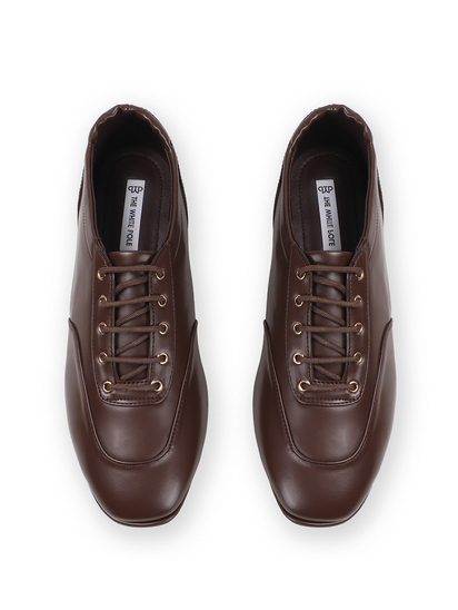 Timeless Lace-Up Ballerinas shoes in Brown