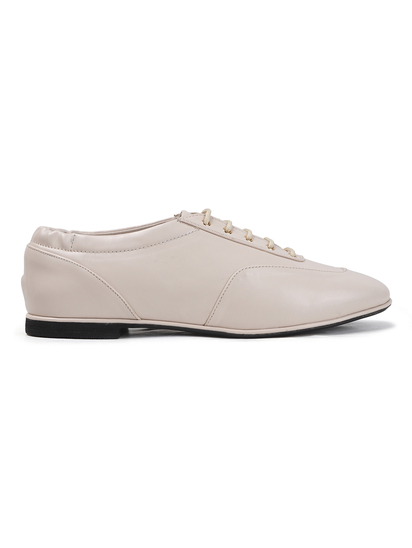 Timeless Lace-Up Ballerinas shoes in Cream