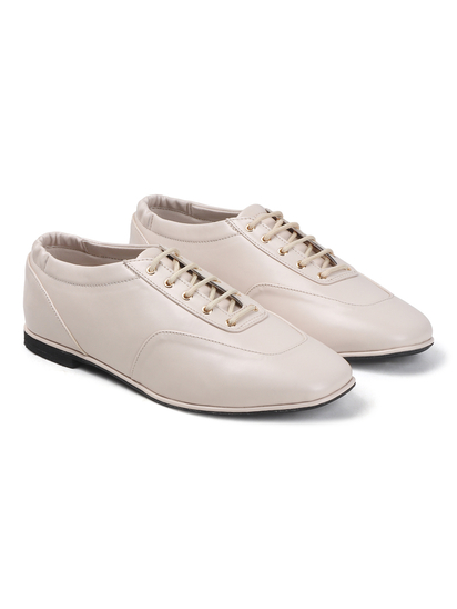Timeless Lace-Up Ballerinas shoes in Cream