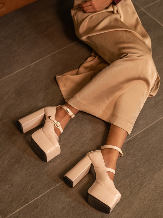 Midnight Stride II TWP Block Cream Heel